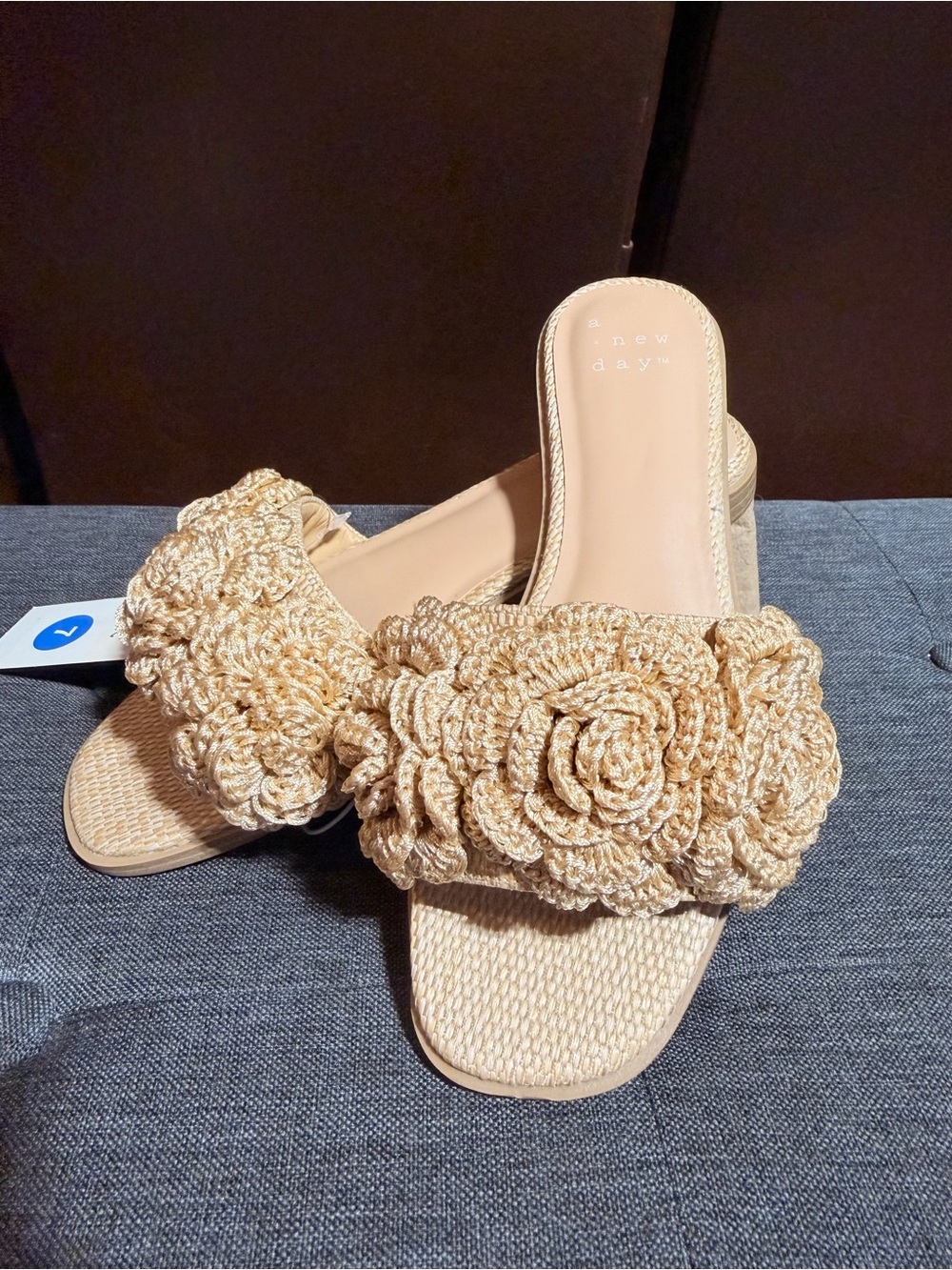 A New Day Coco Tan Raffia Flower Slide Sandals [Size7] - Picture 3 of 7